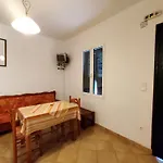 Zorgos Apartments *