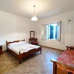 Zorgos Apartments