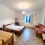 Zorgos Apartments *
