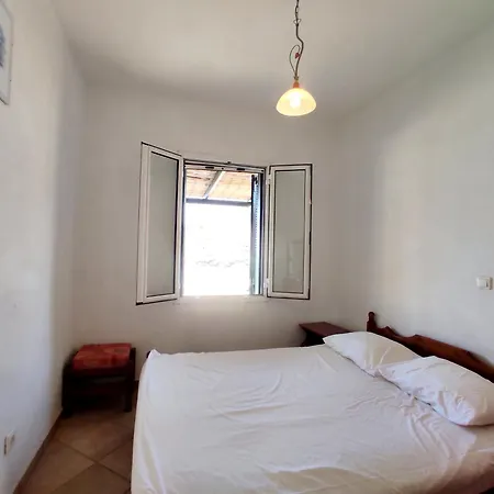 Zorgos Apartments *