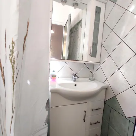Zorgos Apartments 公寓