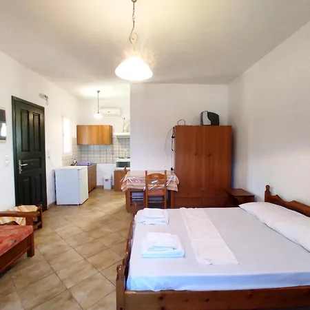 Zorgos Apartments * Zorgos (Andros)