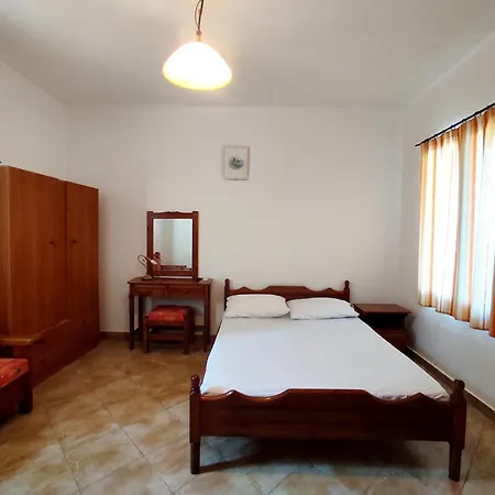 Zorgos Apartments